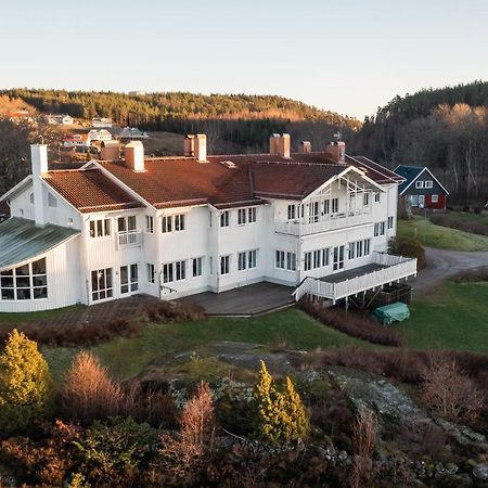 Hotel Ah Stifts- & Konferensgard Ljungskile Exterior foto