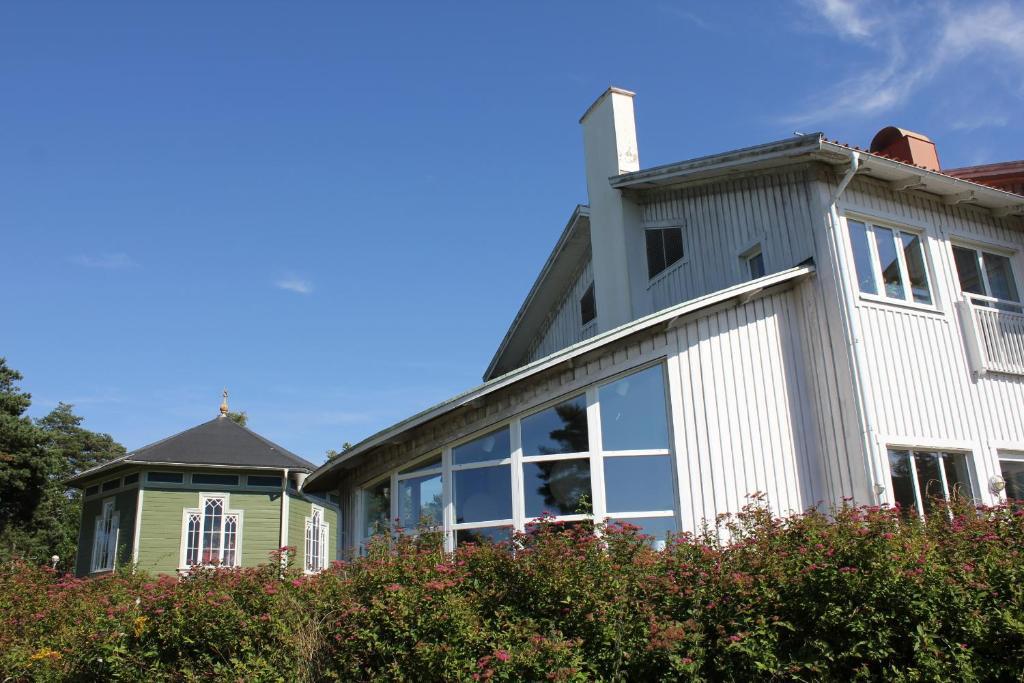 Hotel Ah Stifts- & Konferensgard Ljungskile Exterior foto